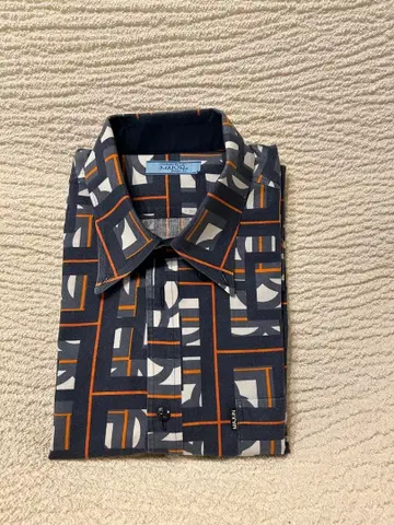 MAJUN 카리유시 반팔 셔츠