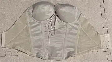 브라이덜 이너 E65 3단 후크