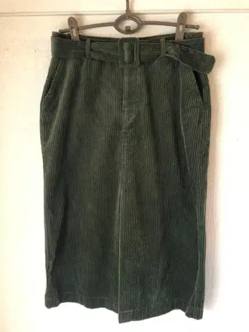 [ ZARA ] 코듀로이 스커트 L 모스그린 벨트 포함 내로우 스커트