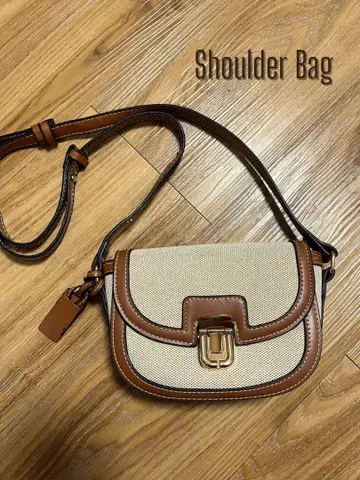숄더백 베이지와 브라운