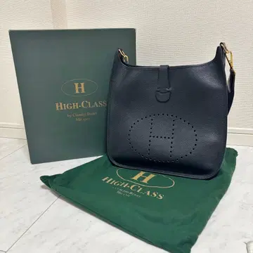 컨디션 최상 하이크라스 숄더백 가죽 블랙 펀칭 H 로고