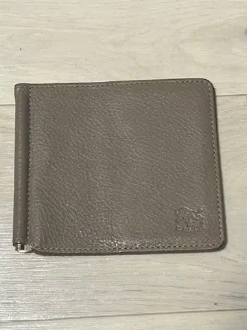 일비종떼 IL BISONTE 천연 가죽 이단 접이식 머니클립