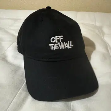 VANS OFF THE WALL 블랙 캡