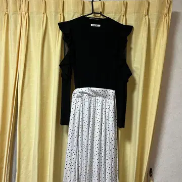 SNIDEL 프릴 소매 도트 무늬 롱 원피스