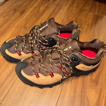 가격 인하! 미사용 컬럼비아 로우컷 신발 등산 브라운 26