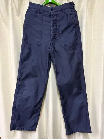 HYKE 베이커 팬츠 네이비