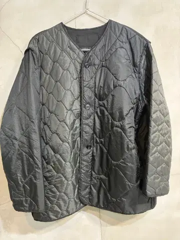 블랙 퀼팅 자켓 빔즈