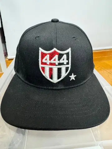 요시노리 코타케 직