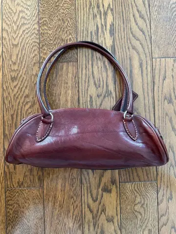 다크 브라운 가죽 핸드백