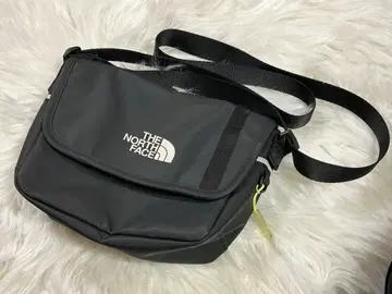 THE NORTH FACE 블랙 숄더백
