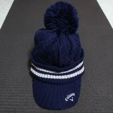 Callaway 캘러웨이 폼폼 포함 케이블 니트 캡