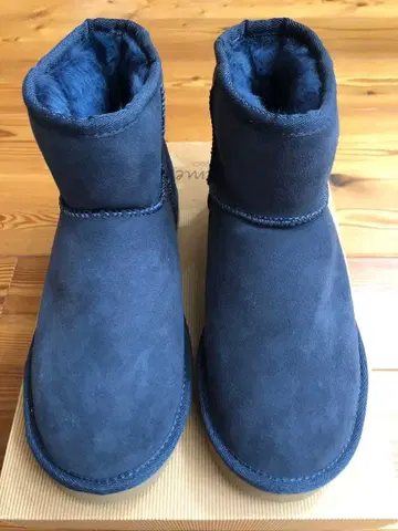 [ 미사용품 ] Unfit femme 어그 부츠 퍼그 부츠 23cm