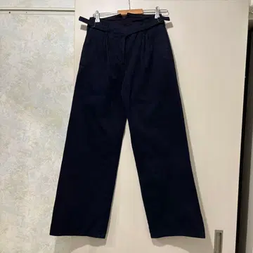 Mando 구르카 플리츠 팬츠