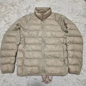 새상품급 UNIQLO 울트라 라이트 다운 자켓 사이즈 XL 베이지