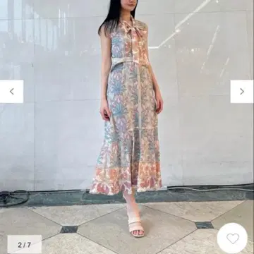 새상품급 그레이스 콘티넨탈 사라사 스트라이프 프린트 원피스 36