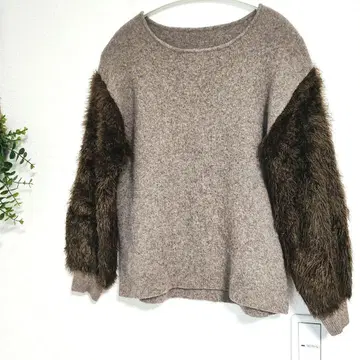 브라운 니트 퍼 긴팔 스웨터 이소재 니트