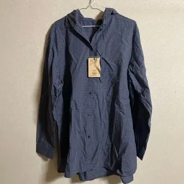 이번 시즌 최신작 니코앤드 프론트 버튼 후드 셔츠