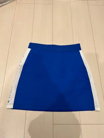 마리끌레르 스포트 파랑 스커트
