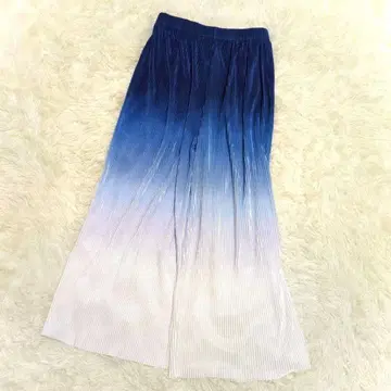 COCOMOMO 그라데이션 플리츠 와이드 팬츠 디자이너 파랑 화이트