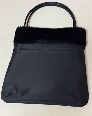 Mariana 블랙 퍼 백