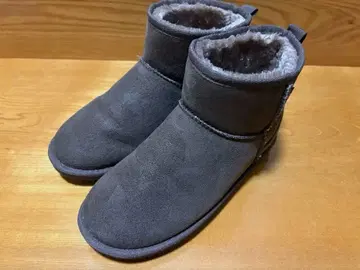 다크 브라운 숏 어그 부츠