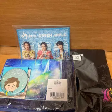 미세스 FJORD 애니버서리 T셔츠와 타월, 캔 배지 세트 (덤 포함)