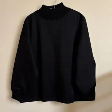 터틀넥 블랙 맨투맨 속기모 L 사이즈