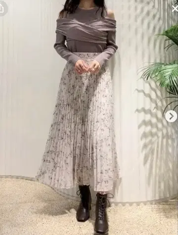 ( 미사용 새상품 ) 스나이델 꽃무늬 플리츠 스커트