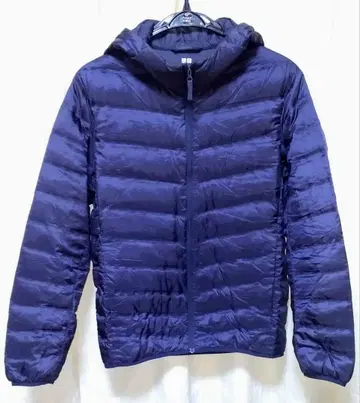 [유니클로] 울트라 라이트 심리스 다운 파카 네이비 남성용 S