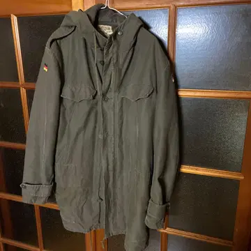 카키 후드 부착 모즈 코트 독일 국기 자수