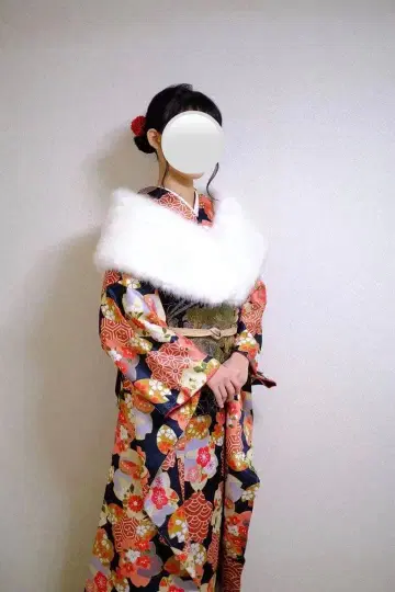 후리소데 블랙 베이스 꽃무늬