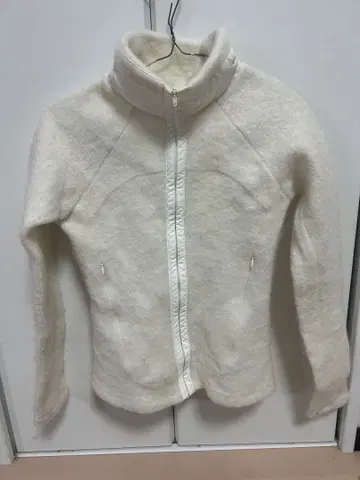 화이트 플리스 자켓 풀 집업