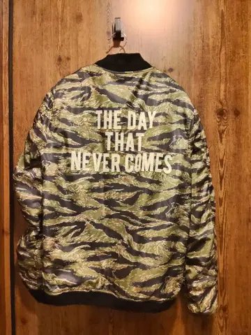 THE CRIMIE 클라이미 MA-1 리버서블 카모플라주 블랙