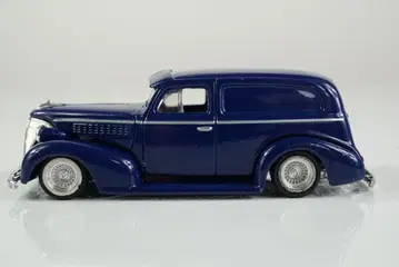 Revell 1939 chvey sedan lowrider 1/64