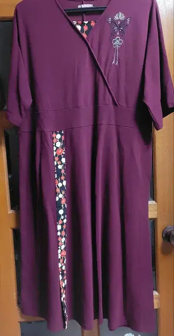 미야비유이 원피스 적자색