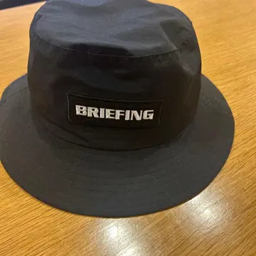 BRIEFING 브리핑 햇