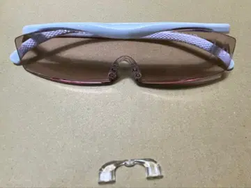 하즈키 컴팩트 1.6 + 예비 코 패드 화이트 컬러 렌즈 샘플