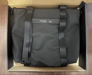 NIID NEO 블랙 토트백 숄더백