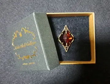 트위스테 노블벨 칼리지 반지 로로 플람 반지