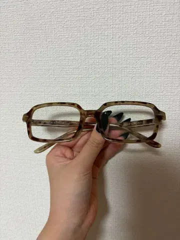 BLUE ELEPHANT SCOOP khaki mix 안경