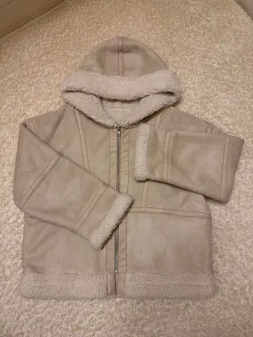 [ Mila Owen ] 후드 달린 무스탕 숏코트