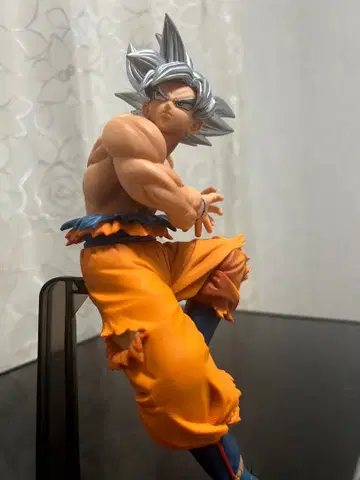드래곤볼 손오공 액션 피규어