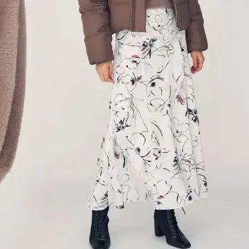 머큐리 듀오 꽃무늬 롱 스커트 맥시 스커트 가을 셔링 타이트