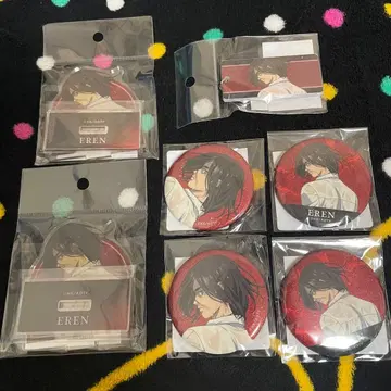 진격의 거인 싸우는 등 엘렌 아크릴 스탠드 아크릴 키링 캔뱃지