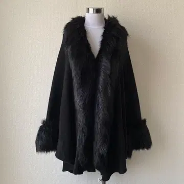 블랙 퍼 판초 케이프 코트