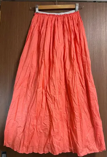 트레코드 코랄 핑크 플레어 롱 스커트