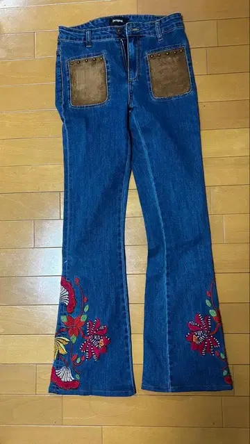 desigual 자수 플레어 데님 팬츠