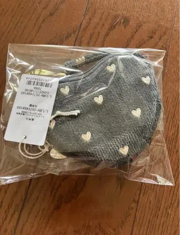 [ 미사용 새상품 ] 페이 라브라리 하트 하트형 파우치 그레이
