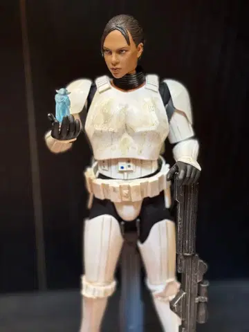 여자 스톰 트루퍼 Hottoys