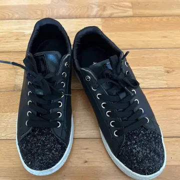 +diana 블랙 글리터 스니커즈